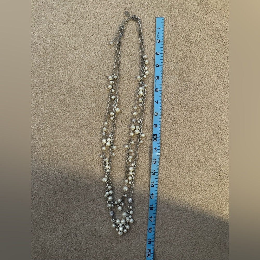 Elegant Silver and Pearl Necklace
